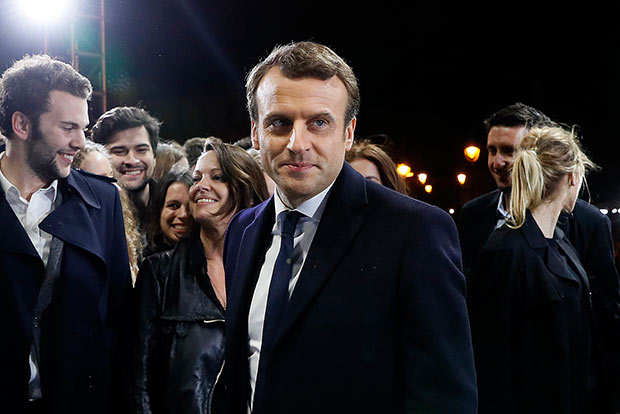 French president says to support Iraq in military, reconstruction