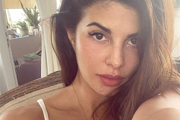Jacqueline Fernanadezs unfiltered selfie celebrates freckles