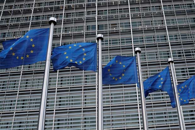 EU, UK blame each other over deadlocked post-Brexit talks