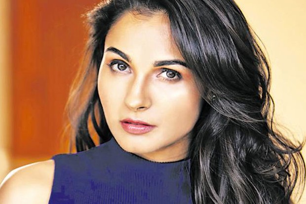 Andrea to play the leading lady in the Suriya starrer Vaadivaasal