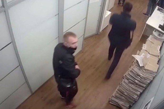 Police raid Russian opposition groups before local elections Police raid Russian opposition groups before local elections