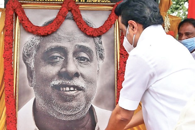 Rhetoric loving DMK adopts ‘pullingo’ dialect to popularise Anna