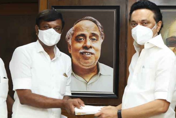 Minister KA Sengottaiyans nephew joins DMK Minister KA Sengottaiyans nephew joins DMK