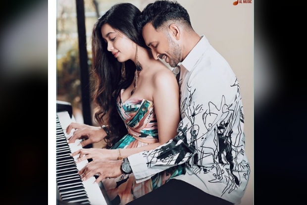 Terence Lewis turns actor for Palaash Muchhals music video