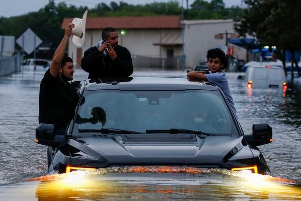 Tropical Storm Beta stalls along Texas coast, brings floods