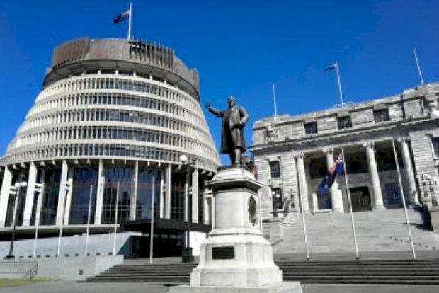New Zealand Parliament to install solar panes