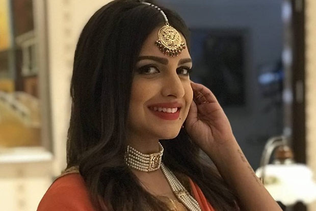 Singer Himanshi Khurana tests positive for COVID-19