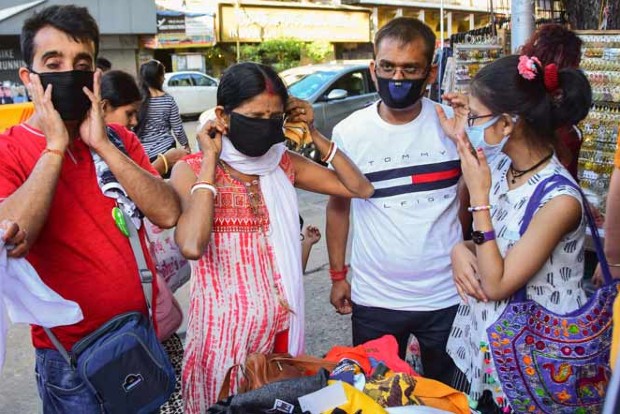 Suspension of DBT benefits or Aadhaar option to enforce mask wearing