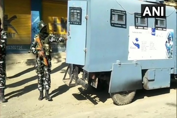 J-K: Encounter underway in Pulwama’s Kakapora, three terrorists trapped J-K: Encounter underway in Pulwama’s Kakapora, three terrorists trapped