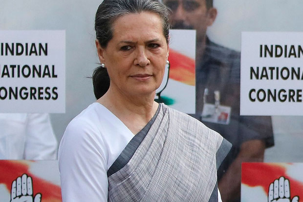Sonia condoles death of jawans in Chandigarh ambush Sonia condoles death of jawans in Chandigarh ambush