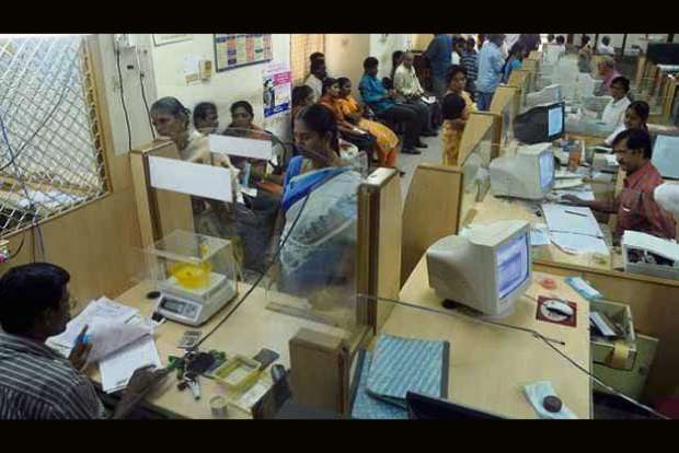 Finmin requests health, home ministries for vaccination of bank employees on priority basis