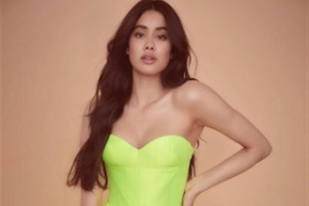Janhvi Kapoor creates waves in hologram monokini
