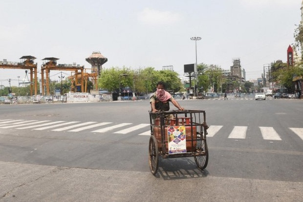 Covid spike, local lockdowns could disrupt FPI inflows: Ind-Ra