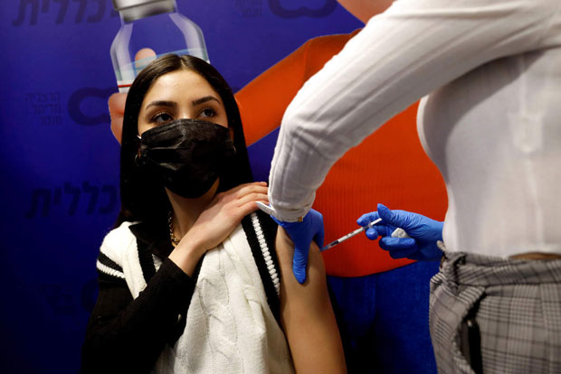 South African variant can break through Pfizer vaccine, Israeli study says