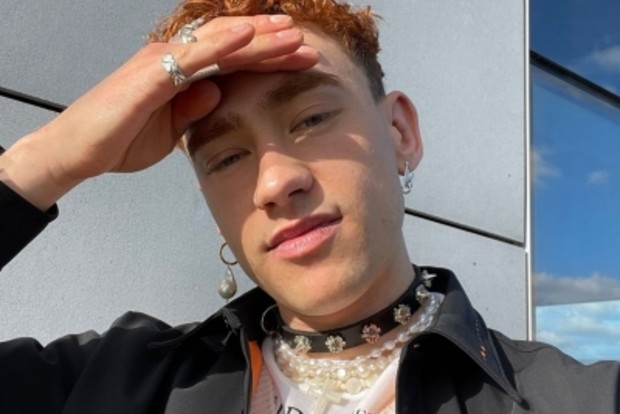 Olly Alexanders set to release his best songs