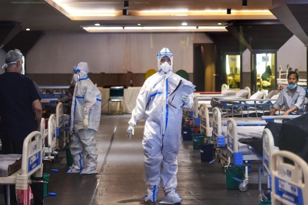 Follow AAP govt circular on not insisting for COVID report during admission: HC to hospitals