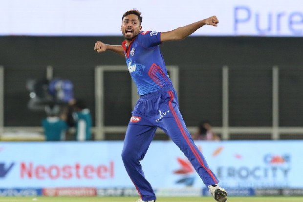 Went blank when Axar was asked to bowl super over: Avesh
