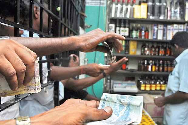 Pondy orders liquor shops to shut till April 30 Pondy orders liquor shops to shut till April 30