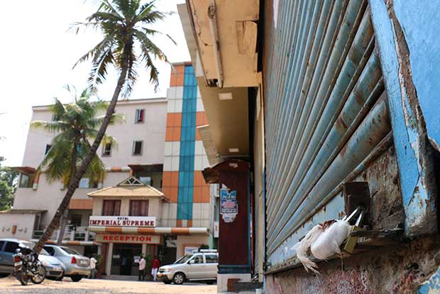 3 textile showrooms sealed for COVID-19 violations in Salem