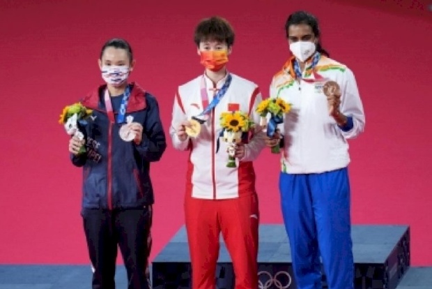 Chinese shuttler Chen Yufei wins Olympic womens singles gold