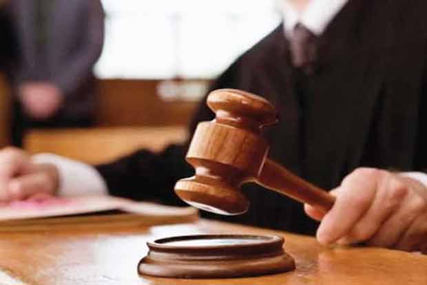 Two district judges act as saviour of road accident victim in Jharkhand Two district judges act as saviour of road accident victim in Jharkhand