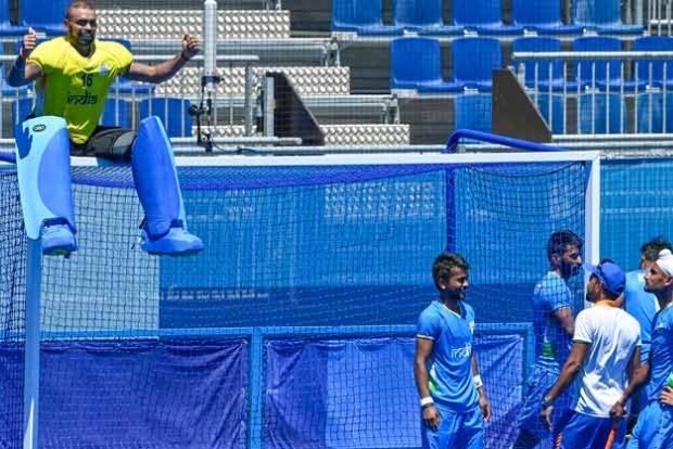 Indian expat in UAE announces Rs 1 cr cash reward for Olympic goalie Sreejesh