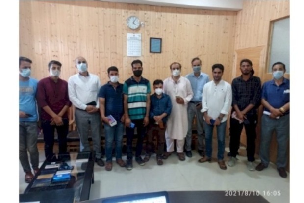 Cyber police recover smartphones worth lakhs in Kashmir