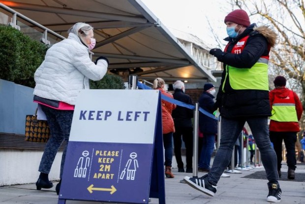 COVID-19 self-isolation rules ease for fully vaccinated in UK COVID-19 self-isolation rules ease for fully vaccinated in UK