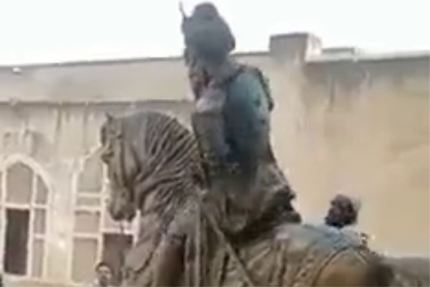 Maharaja Ranjit Singhs statue vandalised once again in Pakistan Maharaja Ranjit Singhs statue vandalised once again in Pakistan