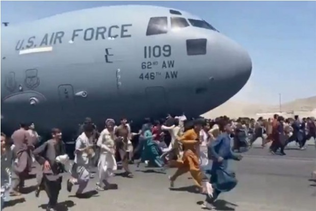 Images from Kabul airport reminds me of Kandahar horror: IC814 pilot Images from Kabul airport reminds me of Kandahar horror: IC814 pilot