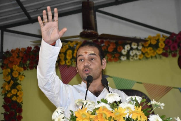 Tejashwi left people of Bihar to struggle with floods, says Tej Pratap