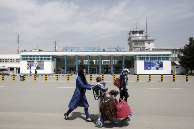 US fears IS attack at Kabul airport US fears IS attack at Kabul airport