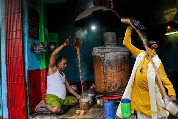 Shashi Tharoor humours followers, shares memes made out of his coconut-breaking photo
