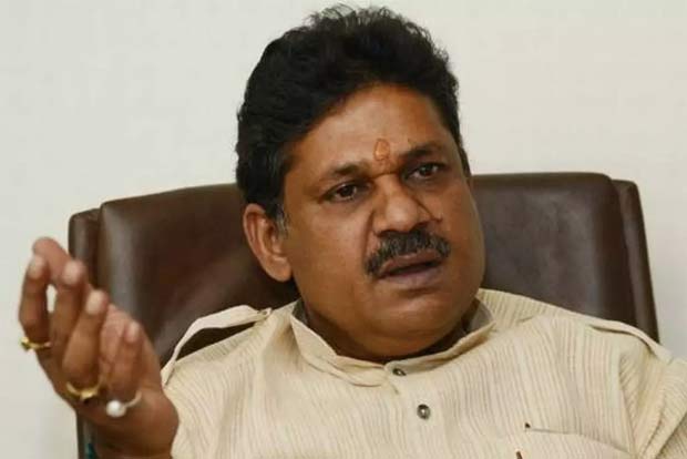 Former cricketer Kirti Azad backs under-pressure Kohli Former cricketer Kirti Azad backs under-pressure Kohli