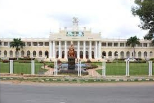 Mysuru University bans movement of girl students after 6.30 p.m.
