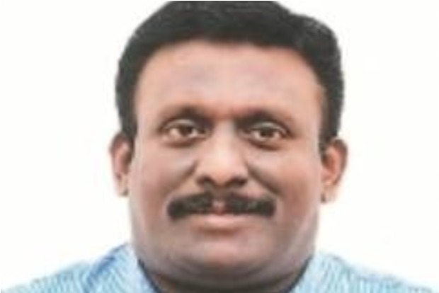 Theni Collector K.V. Muralidharan plays good samaritan to an accident victim Theni Collector K.V. Muralidharan plays good samaritan to an accident victim