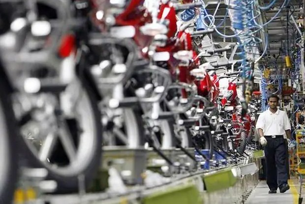 Bajaj Auto reports 10 percent dip in November sales