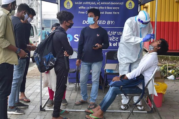 Omicron scare: 7-day institutional quarantine must for travellers to Maha from at-risk countries