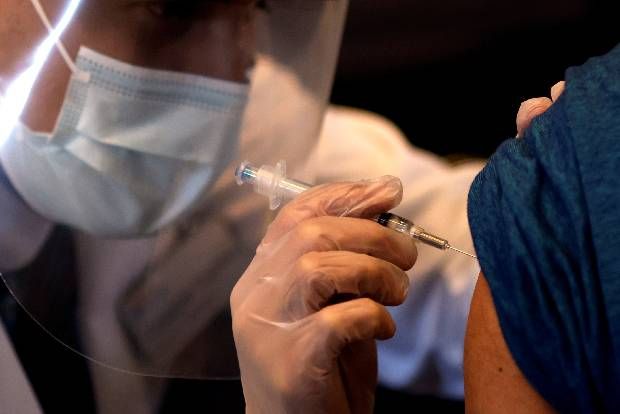₹ 60,000 smartphone for one lucky fully vaccinated winner in Ahmedabad