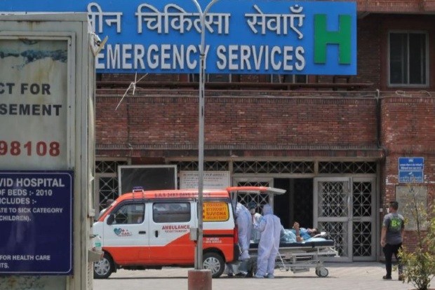 10 Omicron suspects admitted to Delhis LNJP Hospital