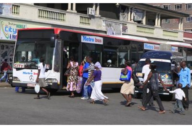 Omicron: Zimbabwe to ban unvaxxed from using public transport