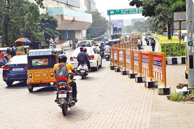 Unpopular U-turn lane on OMR draws cops’ attention Unpopular U-turn lane on OMR draws cops’ attention