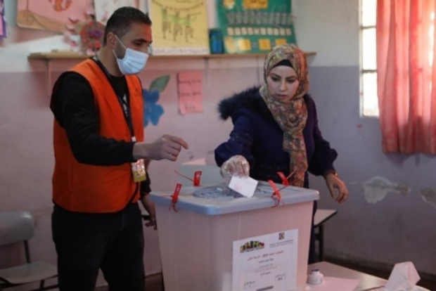 Palestinians vote in local polls despite Hamas opposition