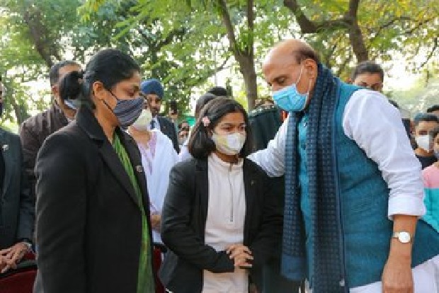 Chopper crash: Rajnath Singh pays tribute to Lt Col Harjinder Singh