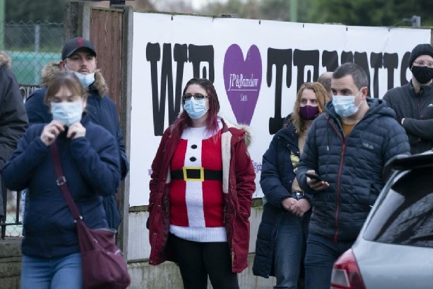 First case of UK Omicron death, says Boris Johnson