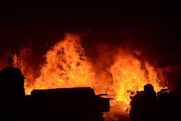 5 dead in Bangladesh factory fire 5 dead in Bangladesh factory fire
