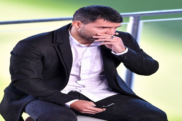 Tearful Aguero announces retirement for health reasons