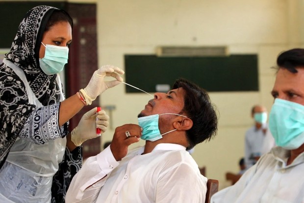 Pakistan adds 370 new Covid-19 cases, 4 more deaths