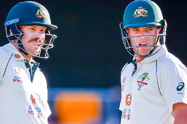The Ashes, 2nd Test: Warner and Labuschagne rebuild Australias innings