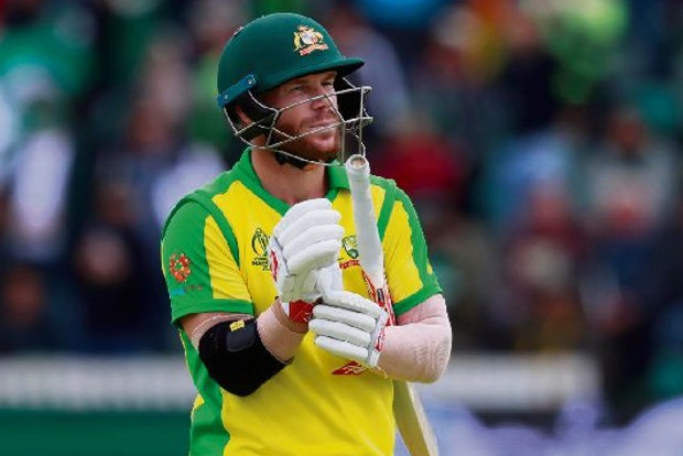 Warner, Labuschagne thwart England on Day 1